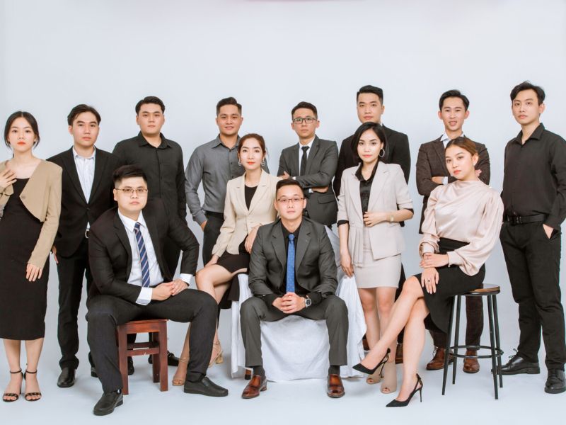Đội ngũ nhân sự chuyên nghiệp tại công ty xây dựng nhà ở Đà Nẵng uy tín