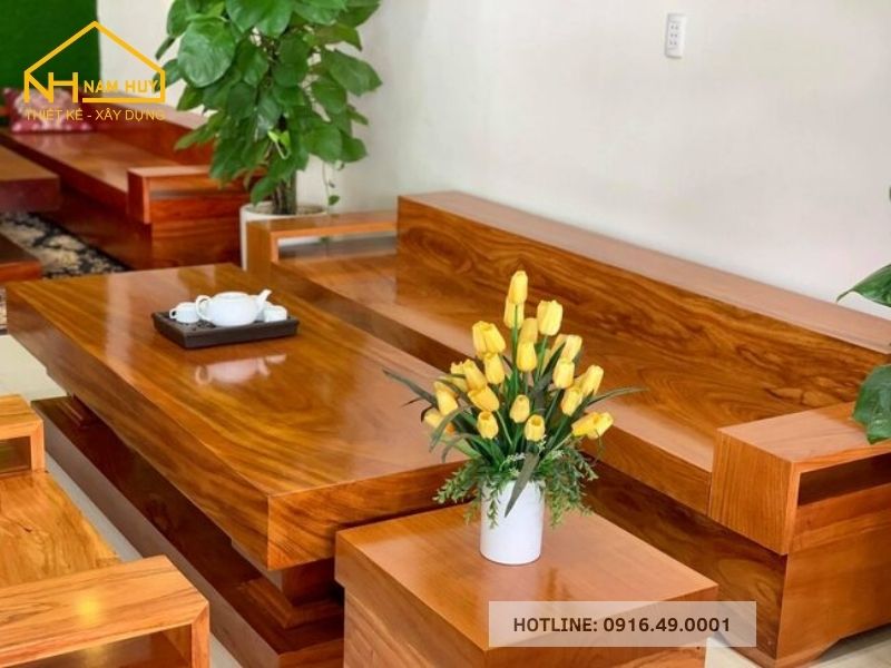 Mẫu bàn ghế cao cấp gỗ Lim nổi tiếng với độ bền, màu sắc trầm ấm và khả năng chịu lực cực tốt