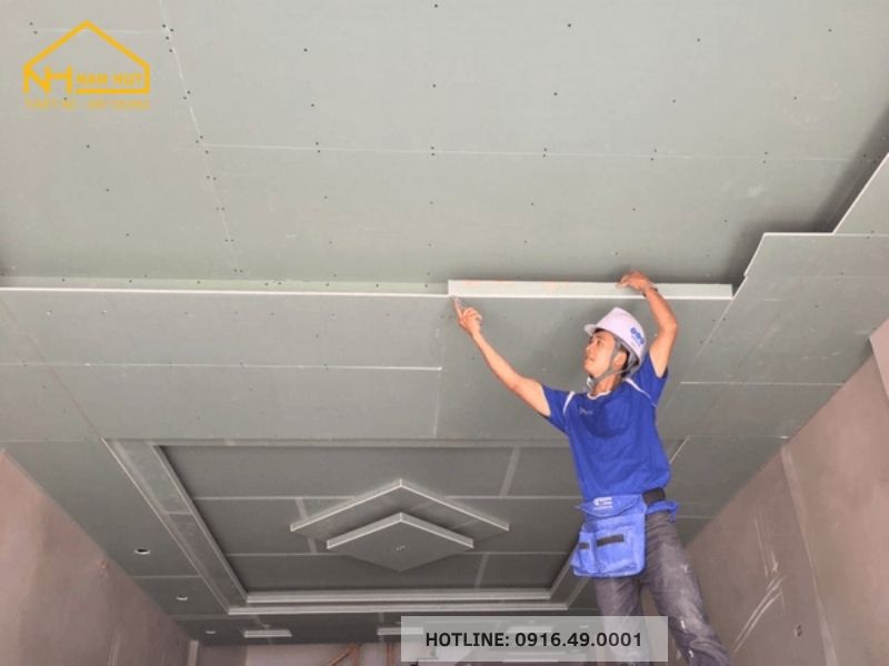 Trần nhà được làm từ thạch cao được mọi người ưa chuộng hiện nay