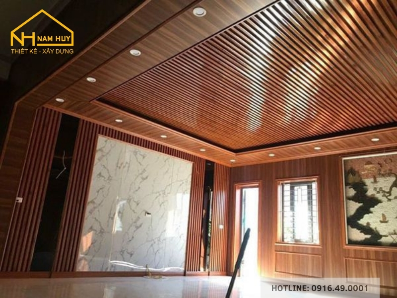 Trang trí trần nhà đẹp bằng ván gỗ tự nhiên