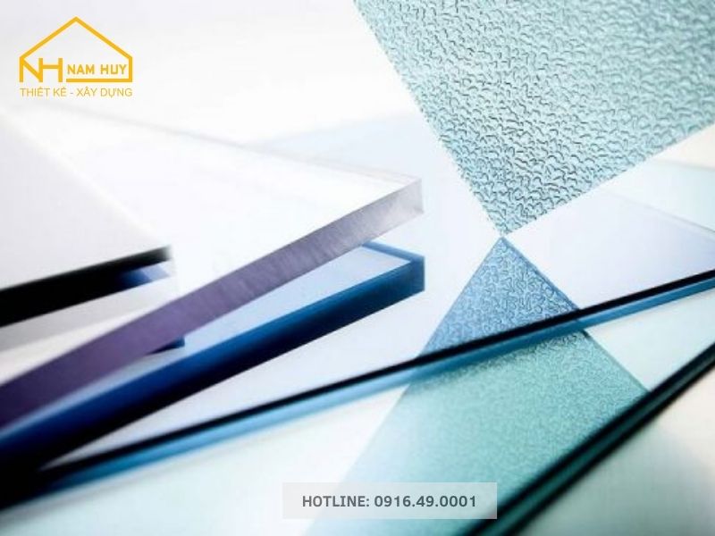 Polycarbonate được đánh giá là một vật liệu an toàn và thân thiện trong nhiều ứng dụng đời sống